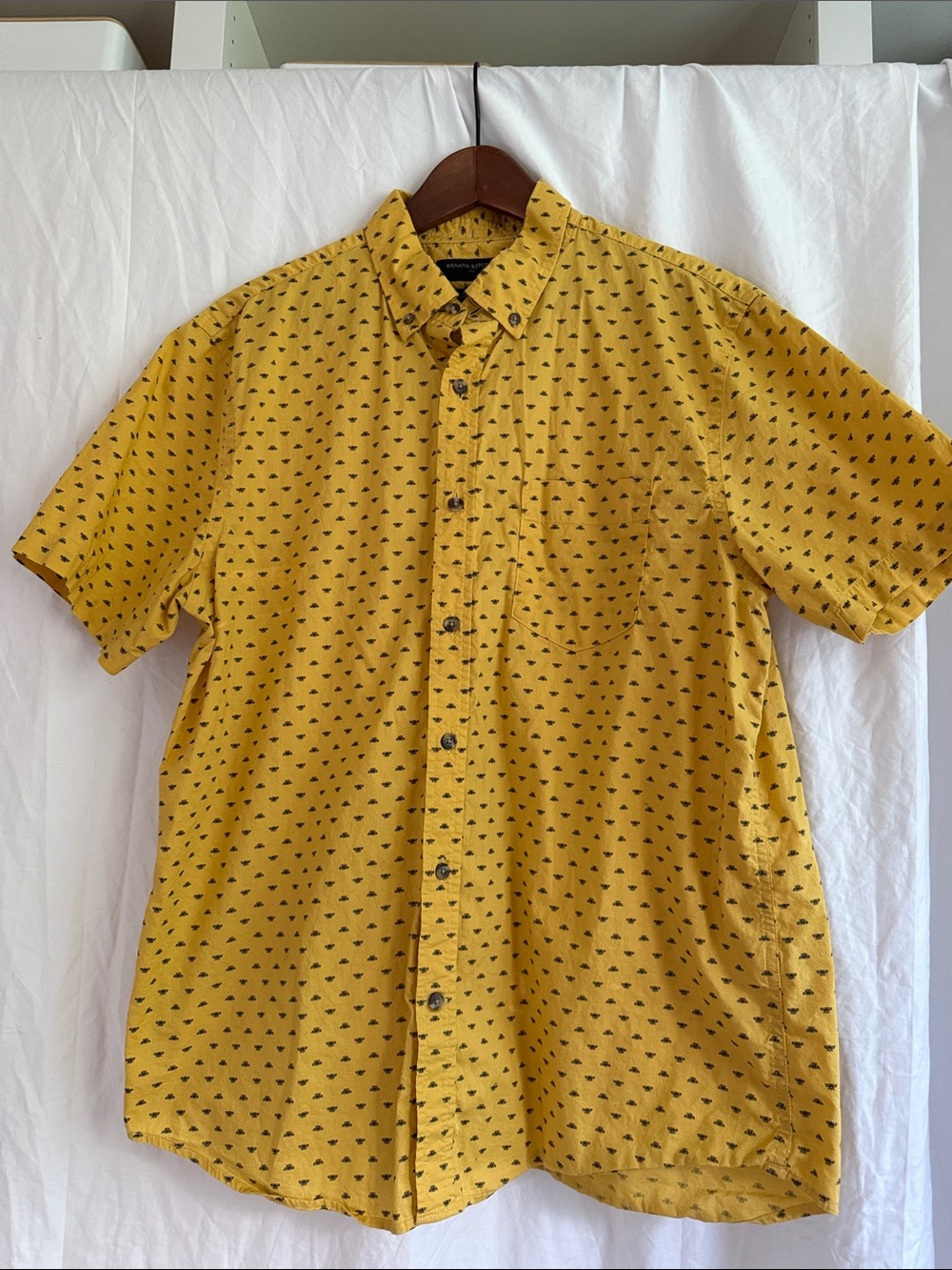 Men's Short-Sleeve Button-Up Shirt in Mustard Yellow